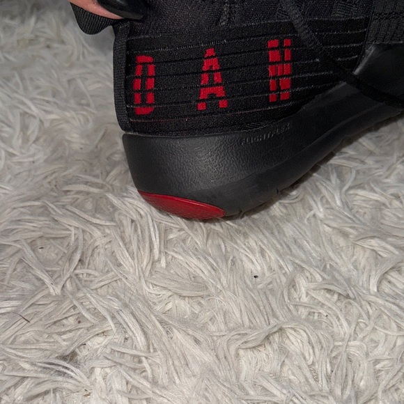 Jordan Black and Red Shoes - Picture 5 of 13
